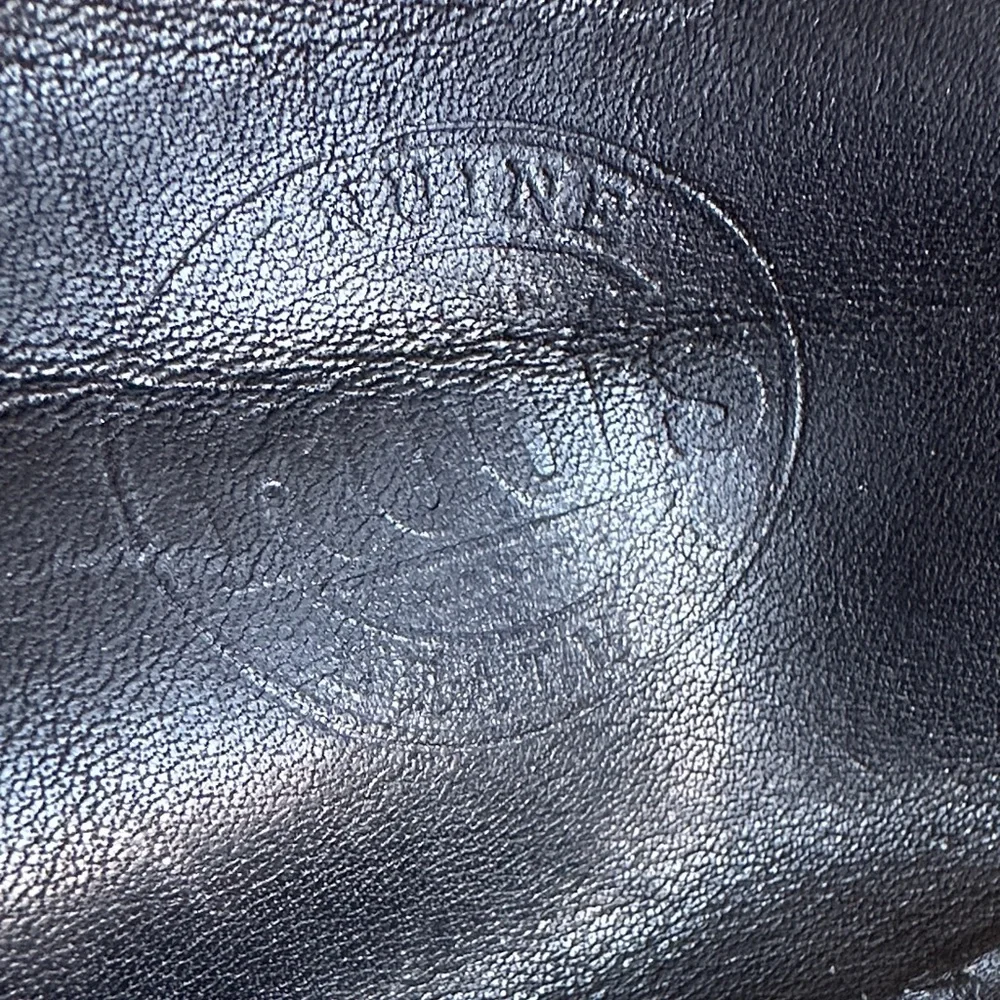 Vintage Chic Black Crossbody Bag with Buckle - Picture 13 of 16